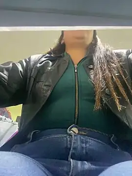 Vaiolet a online show from May 2026 09:55:01 PM