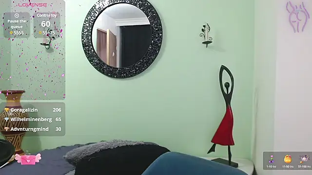 Snapshot of Sofia_Franco_ chatting on December 2024 01:15:02 AM Sofia Franco online show from December 2024 01:15:02 AM