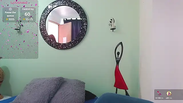 Snapshot of Sofia_Franco_ chatting on January 2025 07:06:01 PM Sofia Franco online show from January 2025 07:06:01 PM