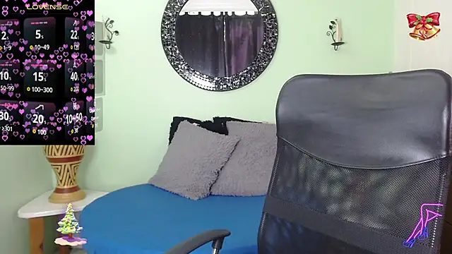 Snapshot of Sofia_Franco_ chatting on December 2025 07:07:01 PM Sofia Franco online show from December 2025 07:07:01 PM