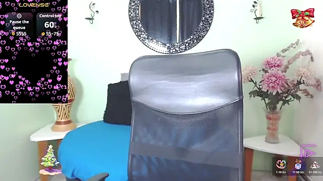 Snapshot of Sofia_Franco_ chatting on December 2025 07:20:02 PM Sofia Franco online show from December 2025 07:20:02 PM