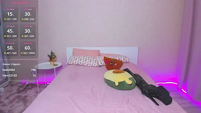 Snapshot of Monica_Blair chatting on December 2024 12:32:02 AM Monica Blair online show from December 2024 12:32:02 AM