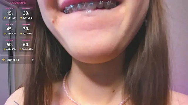 Snapshot of Monica_Blair chatting on January 2025 09:28:02 PM Monica Blair online show from January 2025 09:28:02 PM