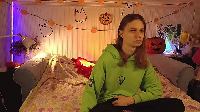 Frank Fraer online show from October 2025 03:45:01 PM