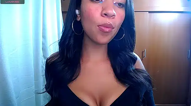 Danna Ross  online show from January 2025 12:42:01 AM