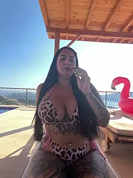 Mia-Bremer online show from June 2026 02:08:02 PM