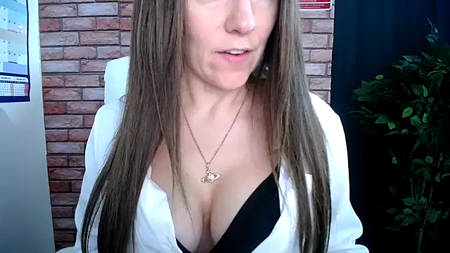 Snapshot of HarleyRebz chatting on December 2025 08:40:02 AM HarleyRebz online show from December 2025 08:40:02 AM