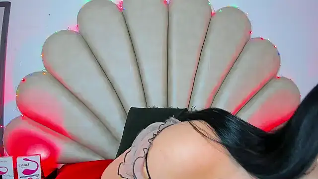 Snapshot of Natasha__Blue chatting on January 2025 11:35:02 PM Natasha Blue online show from January 2025 11:35:02 PM