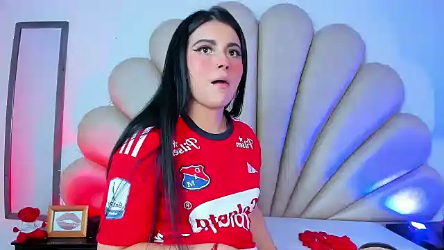 Snapshot of Natasha__Blue chatting on February 2025 01:03:02 PM Natasha Blue online show from February 2025 01:03:02 PM