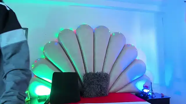 Snapshot of Natasha__Blue chatting on February 2025 07:41:01 PM Natasha Blue online show from February 2025 07:41:01 PM