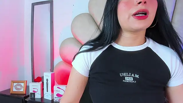 Snapshot of Natasha__Blue chatting on March 2025 08:34:01 PM Natasha Blue online show from March 2025 08:34:01 PM