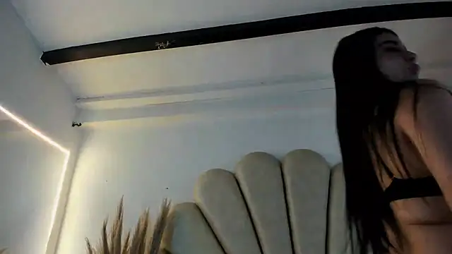 Snapshot of Natasha__Blue chatting on September 2025 06:30:02 PM Natasha Blue online show from September 2025 06:30:02 PM