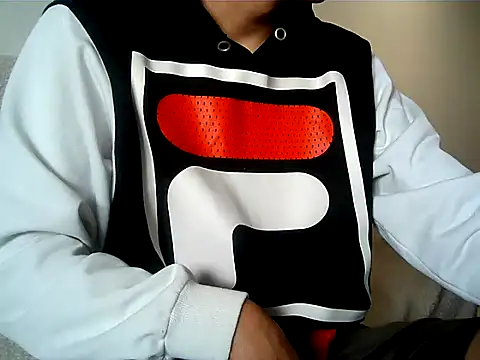 Snapshot of axeldaviid chatting on February 2025 04:10:02 PM axeldaviid online show from February 2025 04:10:02 PM