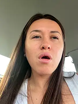 Cherry Beauty online show from October 2025 08:04:01 AM