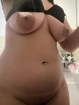 Snapshot of Sarahkhaalifa chatting on February 2026 09:10:02 AM Sarahkhaalifa online show from February 2026 09:10:02 AM