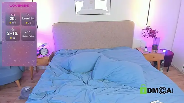 Wallflowerr online show from December 2024 04:58:01 PM