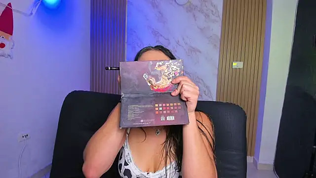 Megan blue7 online show from March 2025 12:15:01 PM