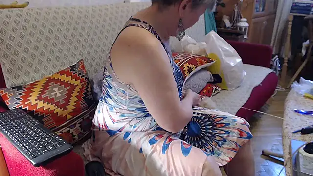 Snapshot of zarinafonliberman chatting on May 2026 02:45:01 PM zarinafonliberman online show from May 2026 02:45:01 PM