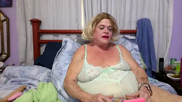 Snapshot of BigClitMelody chatting on October 2025 07:56:01 PM BigClitMelody online show from October 2025 07:56:01 PM