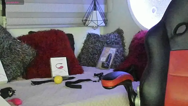 natasha logan  online show from May 2026 04:06:01 AM