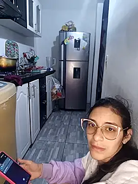 Snapshot of catire2323 chatting on November 2025 01:05:01 AM catire2323 online show from November 2025 01:05:01 AM