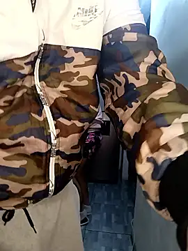 Snapshot of catire2323 chatting on January 2026 01:44:01 AM catire2323 online show from January 2026 01:44:01 AM