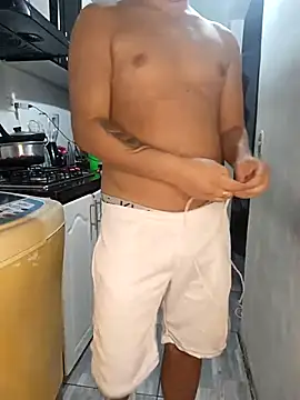 Snapshot of catire2323 chatting on January 2026 02:48:02 AM catire2323 online show from January 2026 02:48:02 AM