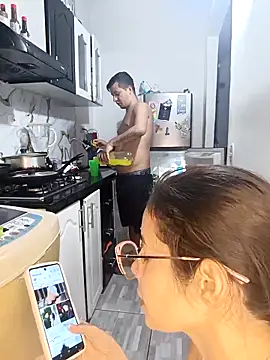 Snapshot of catire2323 chatting on April 2026 12:08:01 AM catire2323 online show from April 2026 12:08:01 AM