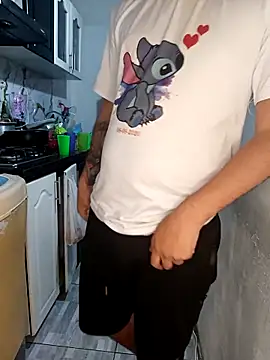 Snapshot of catire2323 chatting on April 2026 12:15:01 AM catire2323 online show from April 2026 12:15:01 AM