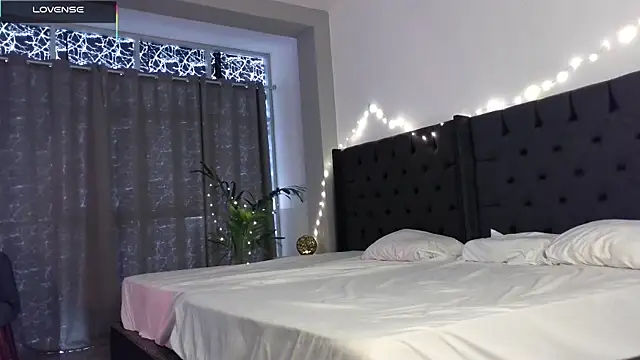 Snapshot of mini_kunis chatting on January 2026 05:26:01 PM mini kunis online show from January 2026 05:26:01 PM