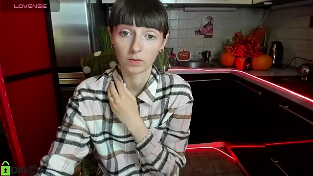 TayanaJons online show from October 2025 06:48:01 AM