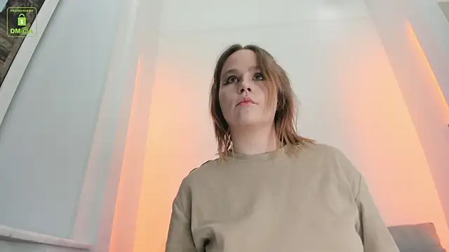 Snapshot of ErikaLust chatting on December 2024 04:19:01 AM ErikaLust online show from December 2024 04:19:01 AM