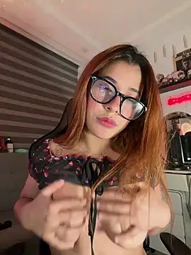 Snapshot of crystal_bunny7 chatting on December 2025 02:17:02 AM crystal bunny7 online show from December 2025 02:17:02 AM