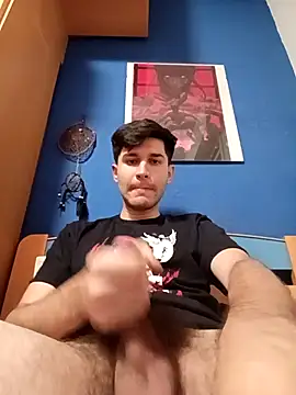 Esti02 online show from November 2025 06:29:01 PM