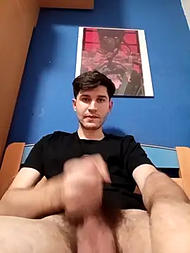 Esti02 online show from November 2025 05:35:02 PM