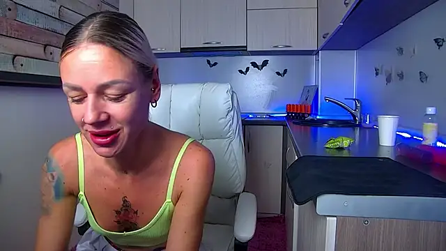 Skinny Nally online show from November 2025 01:08:02 AM