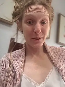 Snapshot of GoldenFlameGoddess chatting on February 2025 09:54:01 PM GoldenFlameGoddess online show from February 2025 09:54:01 PM