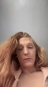 Snapshot of GoldenFlameGoddess chatting on March 2025 05:05:01 PM GoldenFlameGoddess online show from March 2025 05:05:01 PM