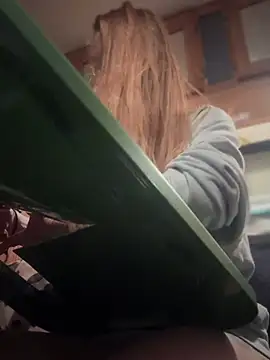 Snapshot of GoldenFlameGoddess chatting on March 2025 03:08:01 AM GoldenFlameGoddess online show from March 2025 03:08:01 AM