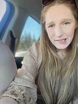 Snapshot of GoldenFlameGoddess chatting on March 2025 07:05:02 PM GoldenFlameGoddess online show from March 2025 07:05:02 PM