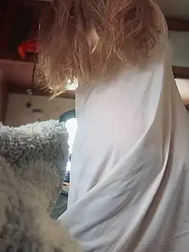 Snapshot of GoldenFlameGoddess chatting on March 2025 06:01:02 PM GoldenFlameGoddess online show from March 2025 06:01:02 PM