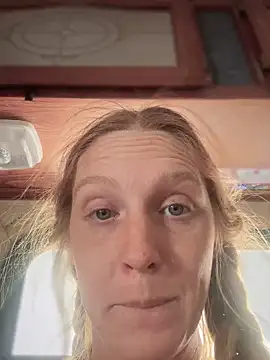 Snapshot of GoldenFlameGoddess chatting on March 2025 07:38:01 PM GoldenFlameGoddess online show from March 2025 07:38:01 PM