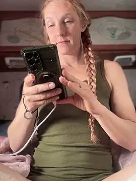 Snapshot of GoldenFlameGoddess chatting on March 2025 08:09:01 PM GoldenFlameGoddess online show from March 2025 08:09:01 PM