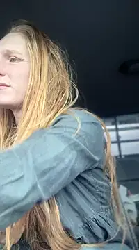 Snapshot of GoldenFlameGoddess chatting on March 2025 09:16:01 PM GoldenFlameGoddess online show from March 2025 09:16:01 PM