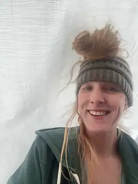 Snapshot of GoldenFlameGoddess chatting on March 2025 12:15:02 AM GoldenFlameGoddess online show from March 2025 12:15:02 AM