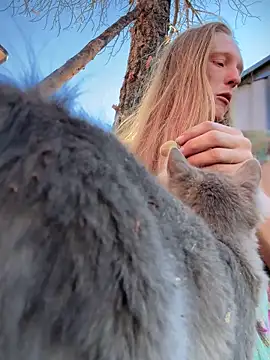 Snapshot of GoldenFlameGoddess chatting on September 2025 12:47:02 AM GoldenFlameGoddess online show from September 2025 12:47:02 AM