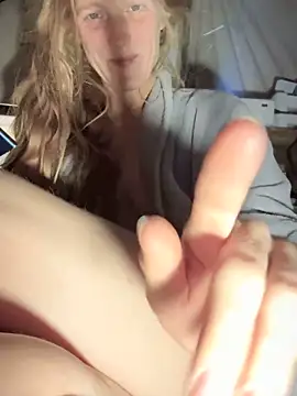 Snapshot of GoldenFlameGoddess chatting on October 2025 01:56:02 PM GoldenFlameGoddess online show from October 2025 01:56:02 PM