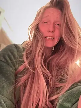 GoldenFlameGoddess online show from February 2026 04:16:01 PM