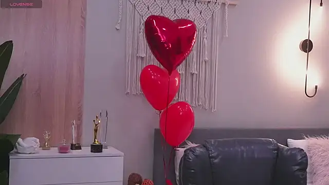 Molly Jons online show from February 2026 01:02:01 AM