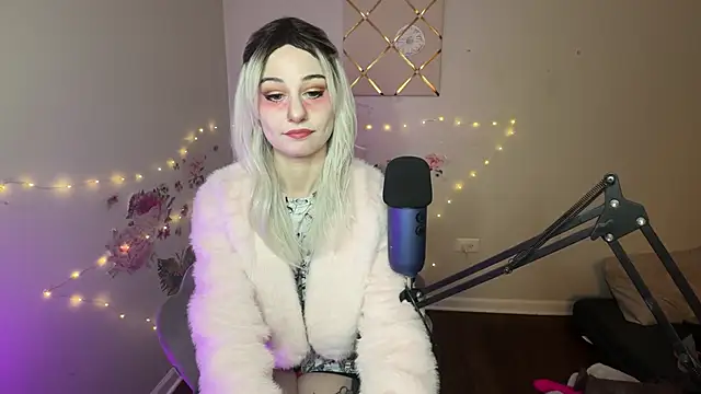 Snapshot of Starr1123 chatting on January 2026 08:46:02 PM Starr1123 online show from January 2026 08:46:02 PM